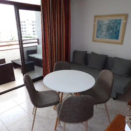 Apartamento Juncos 403 *